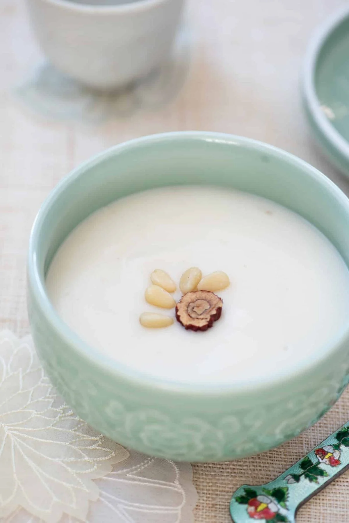 Jatjuk: A Nutritious Korean Pine Nut Porridge Offering Comfort and Health