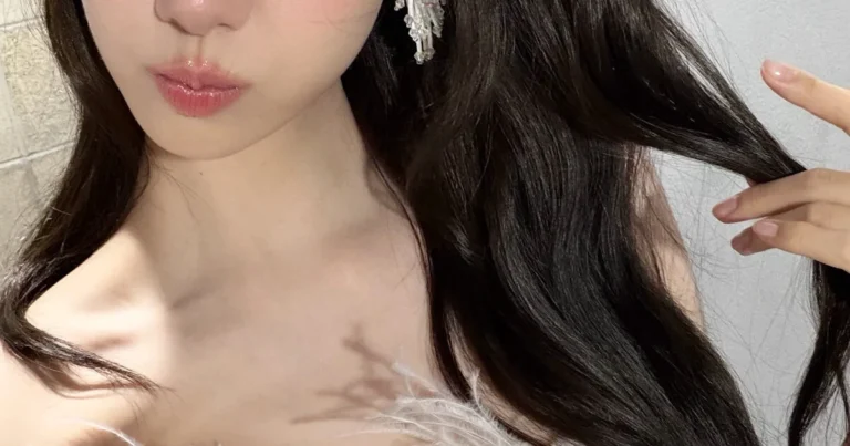 Girls’ Generation Member YoonA Captivates Netizens With Ethereal "Season’s Greetings" Sneak Peek Ahead of 2027 Drama Comeback