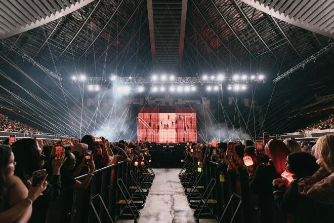 NCT 127 Reunites with Singapore Czennies for an Explosive Night at NEO CITY THE REDLINE