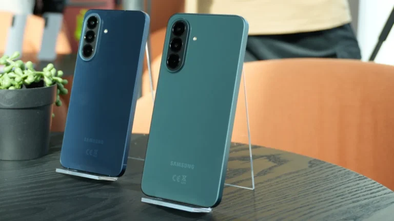 Samsung plans to make 20% fewer mid-range phones due to rising chip costs
