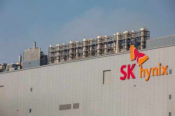 SK Hynix Navigates Geopolitical Crosswinds as Solidigm Links U.S. Factory Plans to Chinese Equipment Approvals