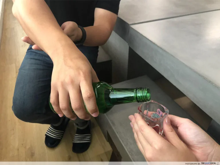 The Ultimate Guide to Korean Drinking Culture and Pojangmacha Etiquette